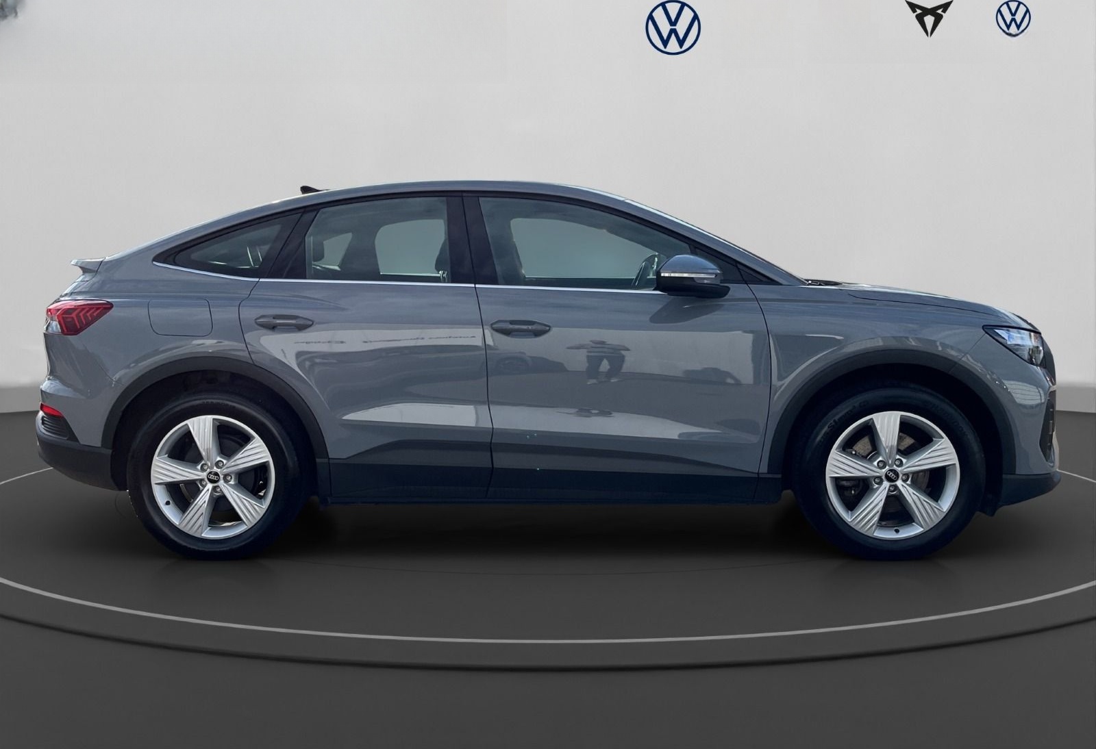 Audi Q4 35 e-tron Sportback LED+Alu+Sthz+SH+PDC+CCS foto 5