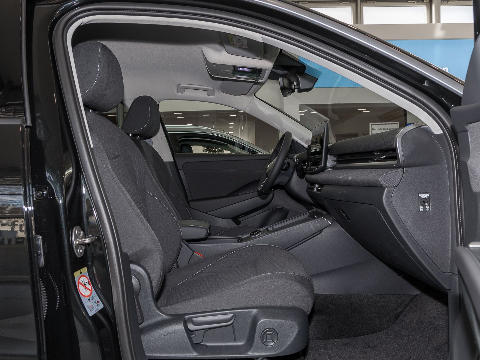 Volkswagen T-Roc Life 1.5 l eTSI OPF 85 kW (116 PS) Life NA foto 3
