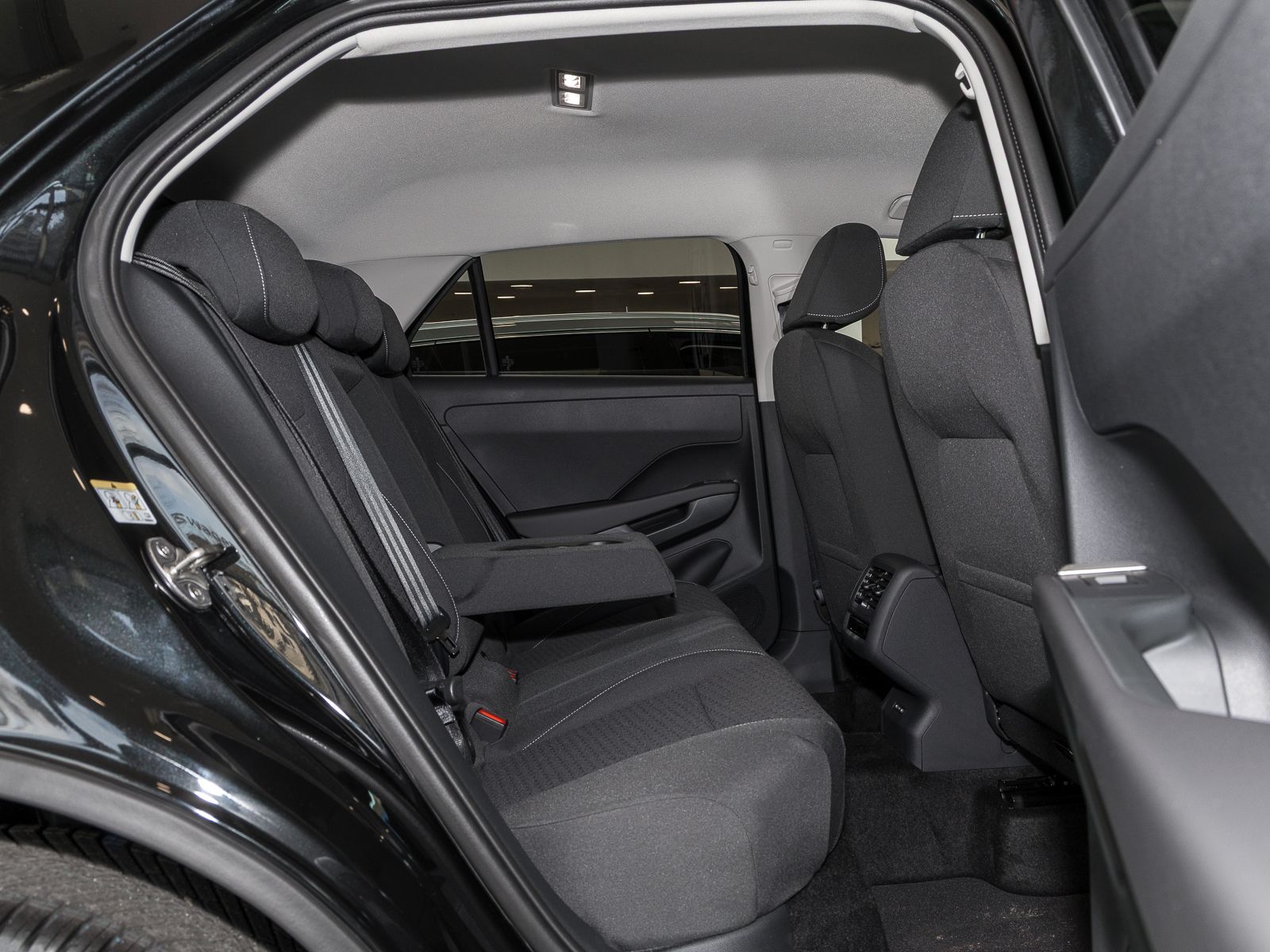 Volkswagen T-Roc Life 1.5 l eTSI OPF 85 kW (116 PS) Life NA foto 7