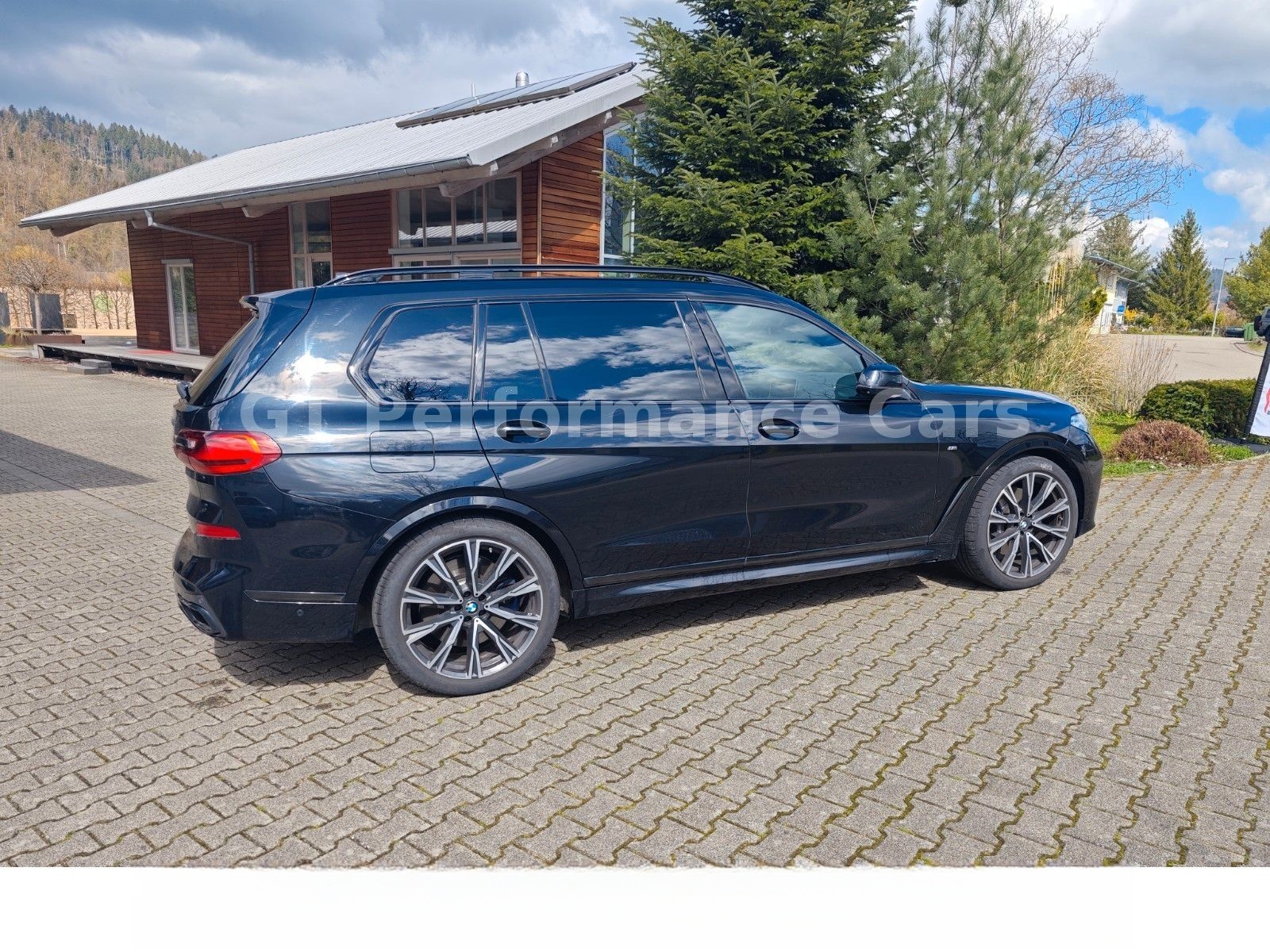 BMW X7 M50i*6-Sitzer*Pano*AHK*Fond-Entertainment*TV foto 2