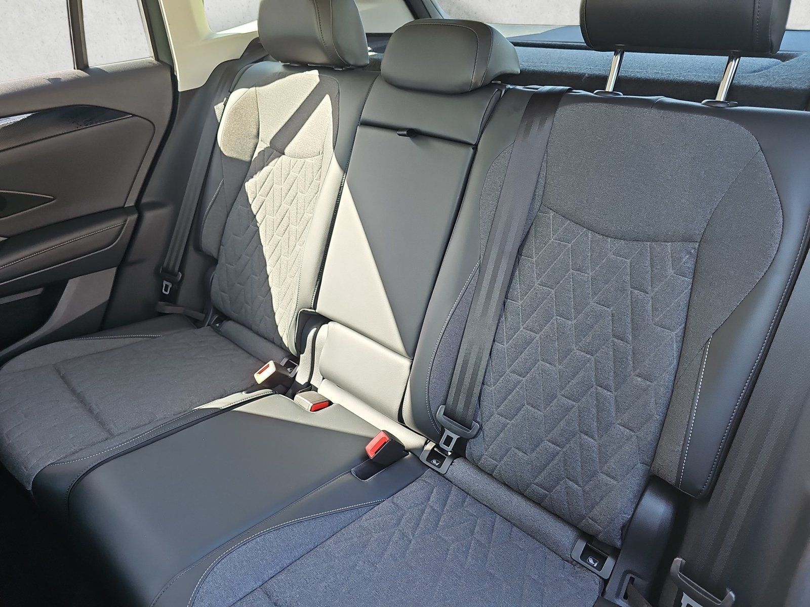 Volkswagen Tiguan  1.5 eTSI  Life Kamera ACC LED AHK foto 20