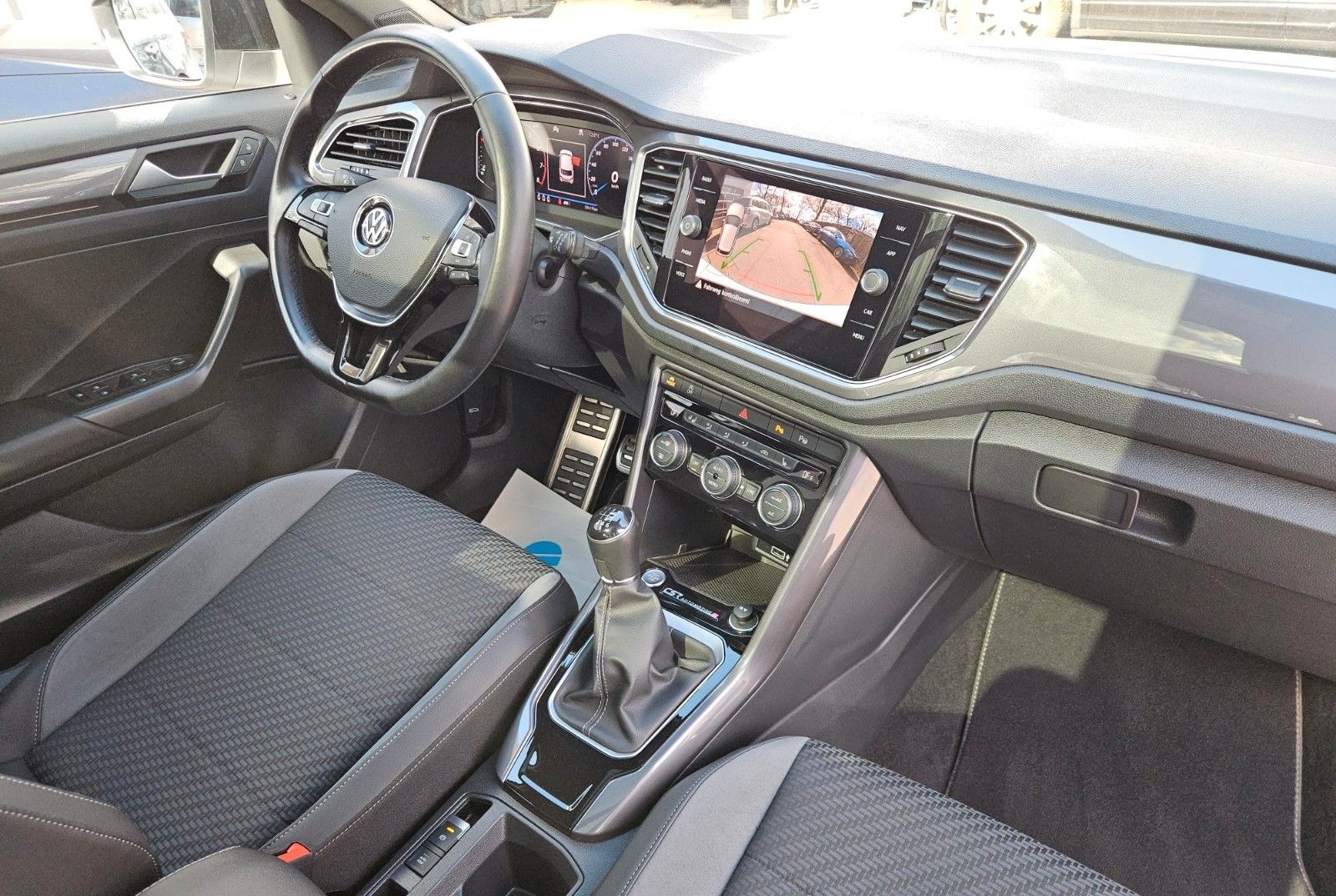 Volkswagen T-Roc R Line Sport Pano dach ACC AHK foto 15