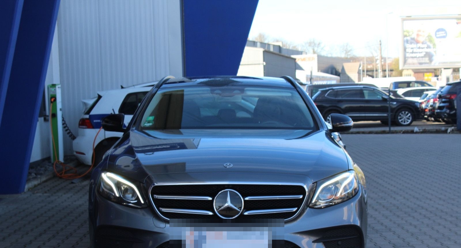 Mercedes-Benz E 220 E T-Modell 4Matic*AMG Line foto 4