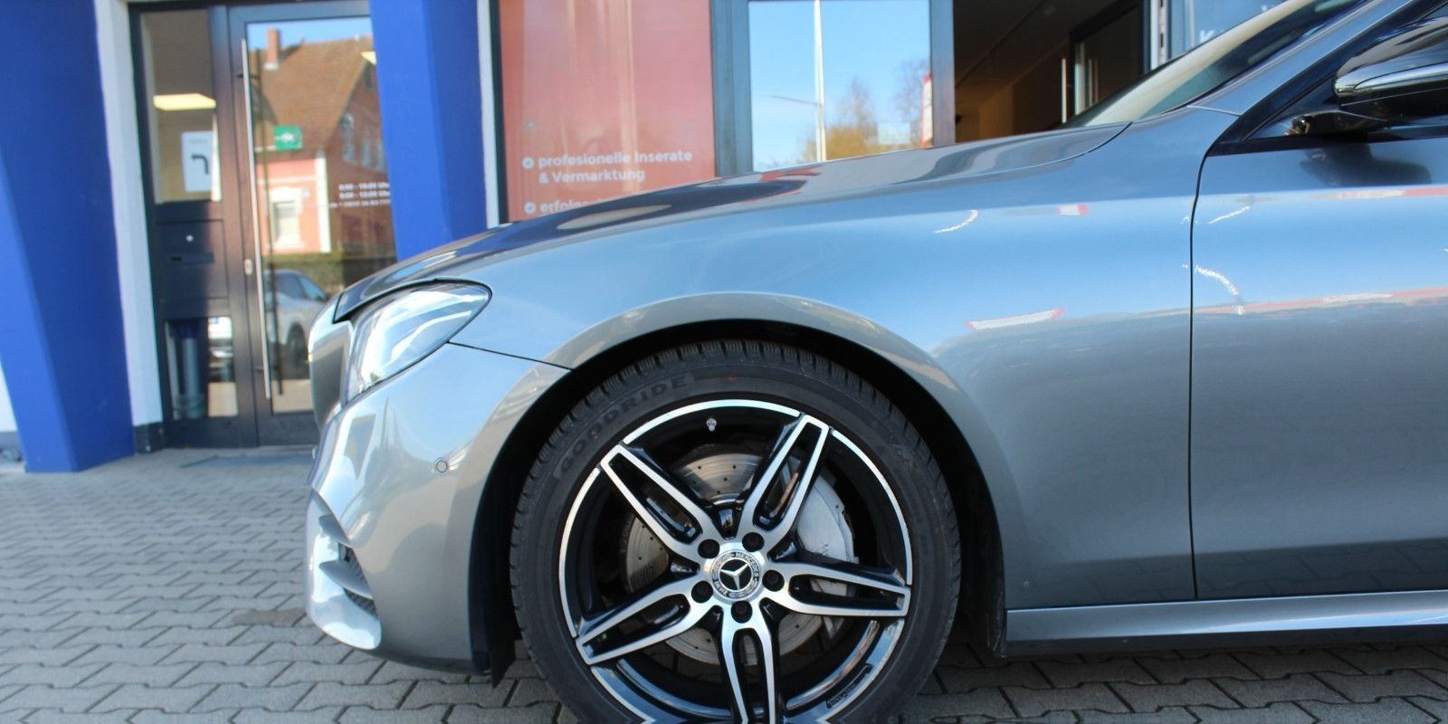Mercedes-Benz E 220 E T-Modell 4Matic*AMG Line foto 9