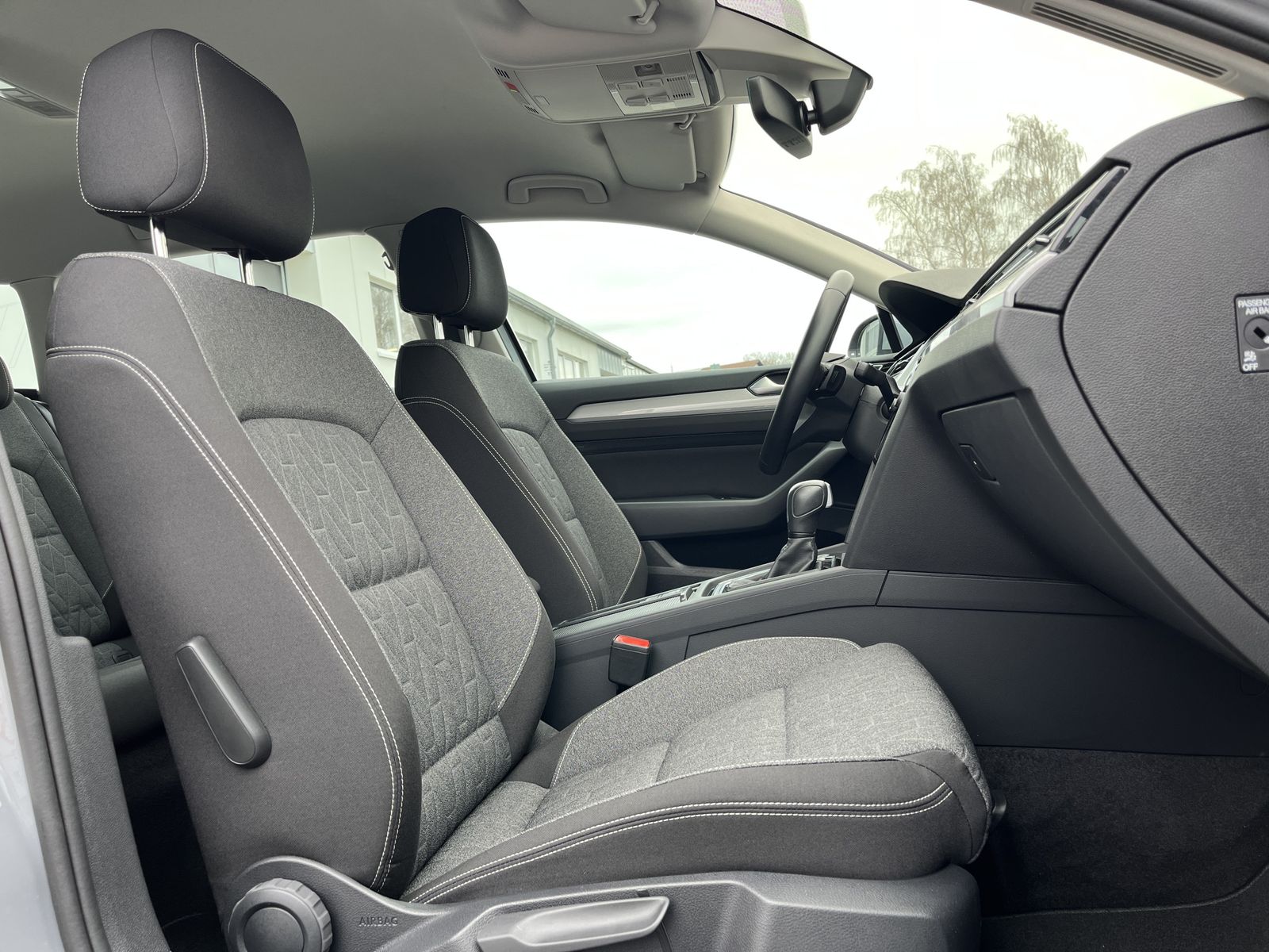Volkswagen Passat Variant 2.0 TDI DSG Business 172€ m.20% A foto 13