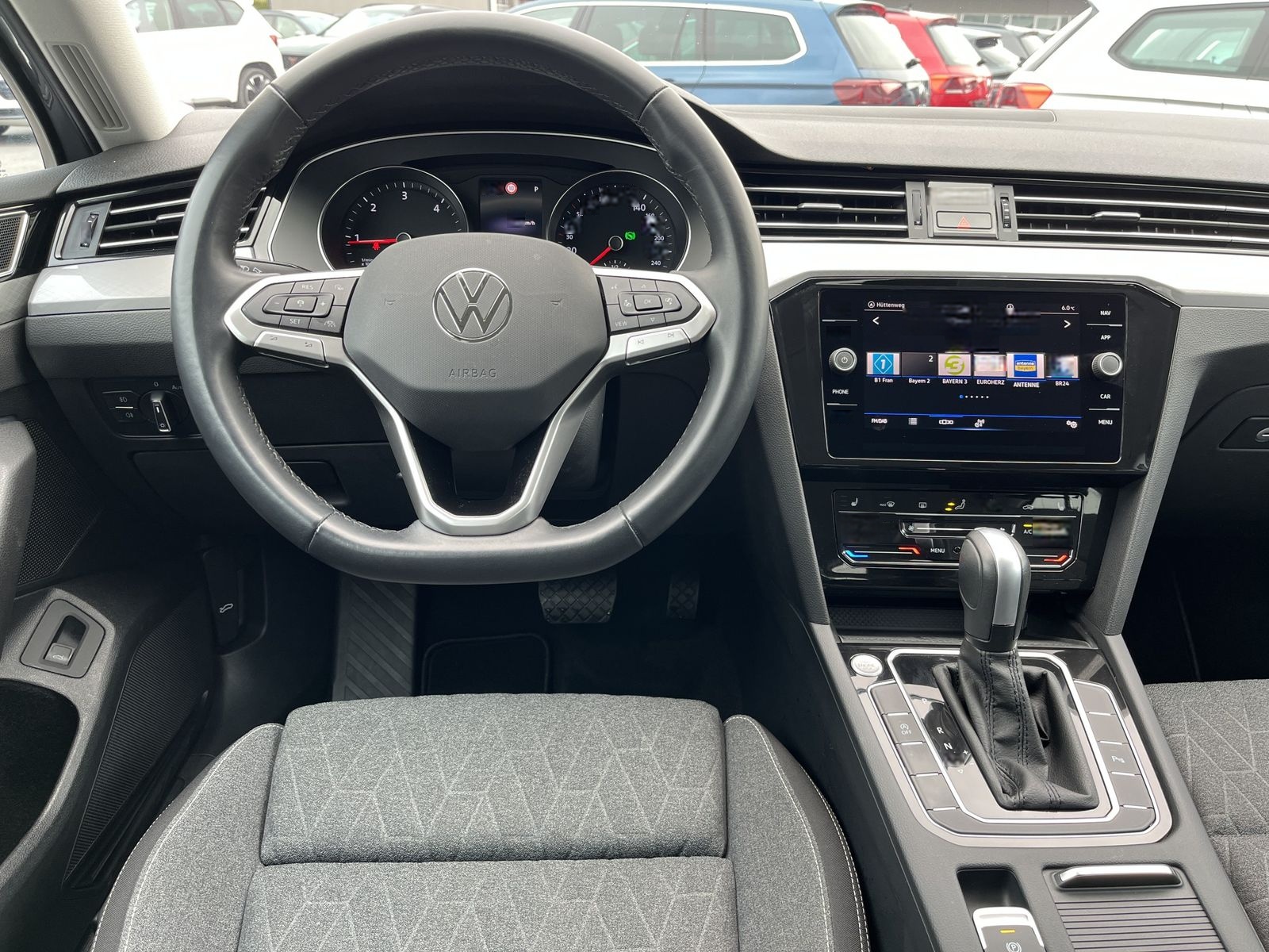 Volkswagen Passat Variant 2.0 TDI DSG Business 172€ m.20% A foto 14