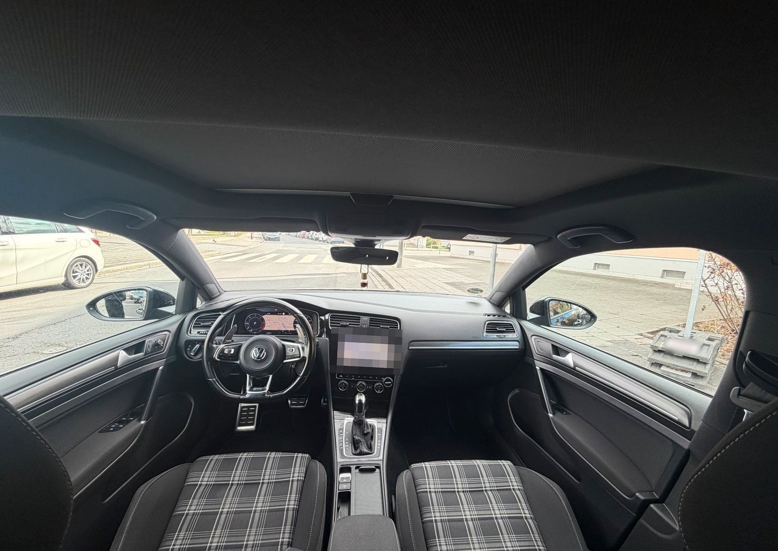 Volkswagen Golf 2.0 TDI DSG GTD foto 7