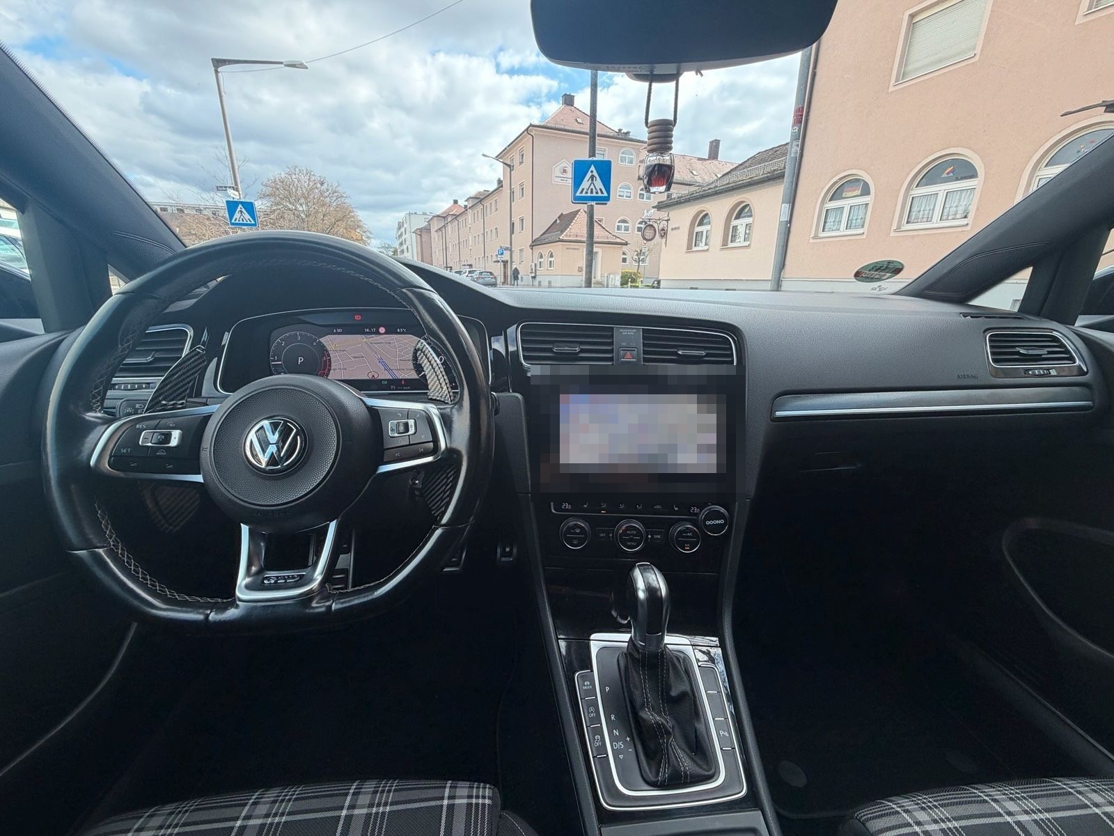 Volkswagen Golf 2.0 TDI DSG GTD foto 8