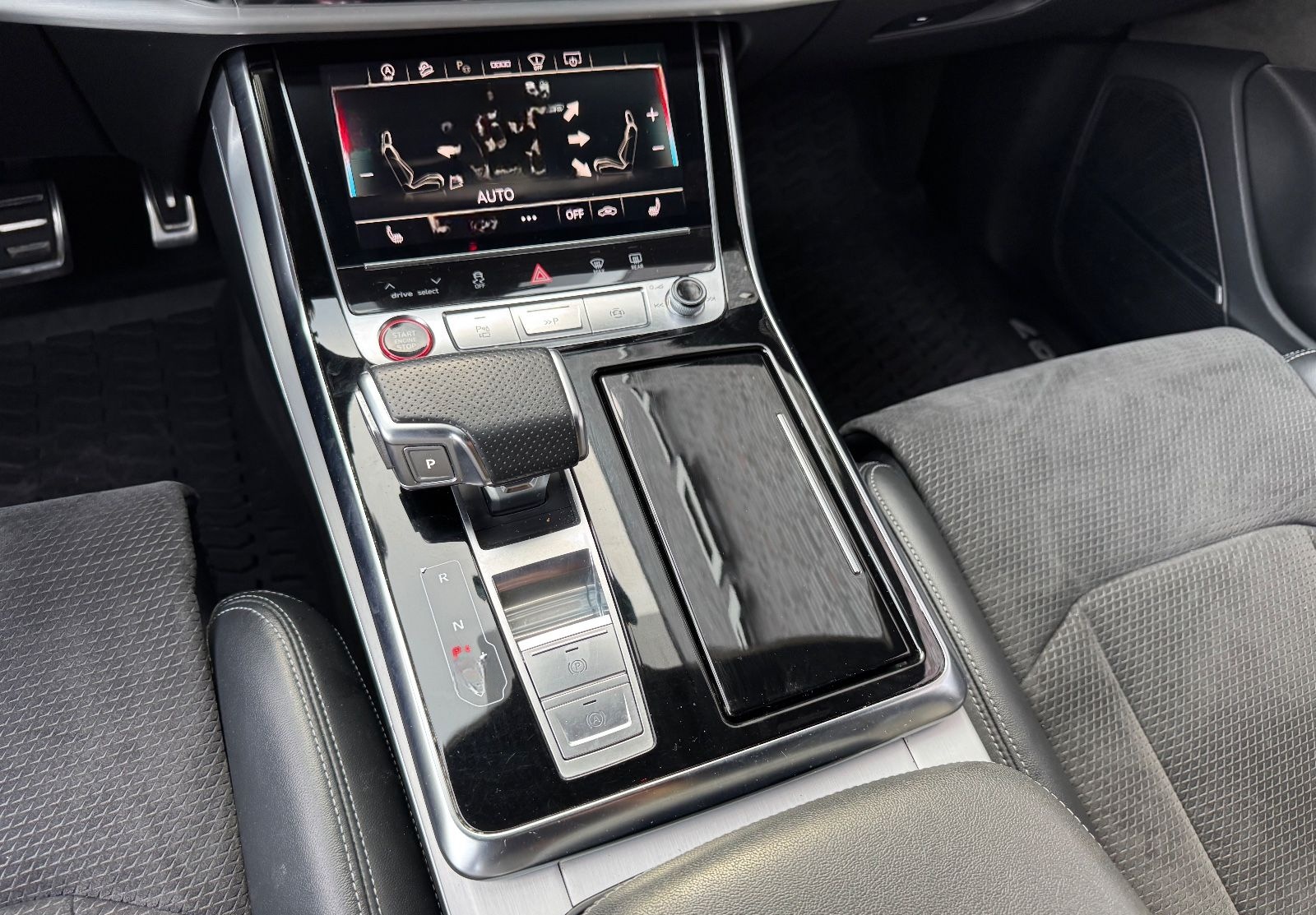 Audi SQ7 4.0 TFSI qu Matrix LenkHz B&O Opti 7Sitz 22" foto 24