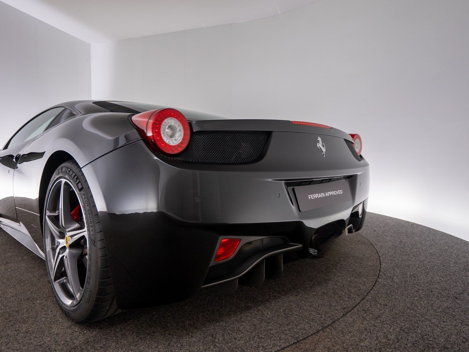 Ferrari 458 Italia foto 16
