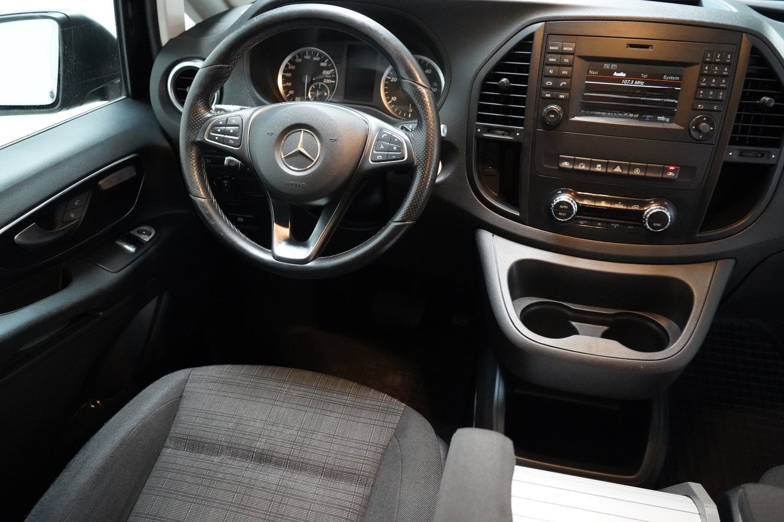 Mercedes-Benz Vito 4 M. kompakt,5-sitzer,Navi,LED,Kam,GRA,Shzg foto 18