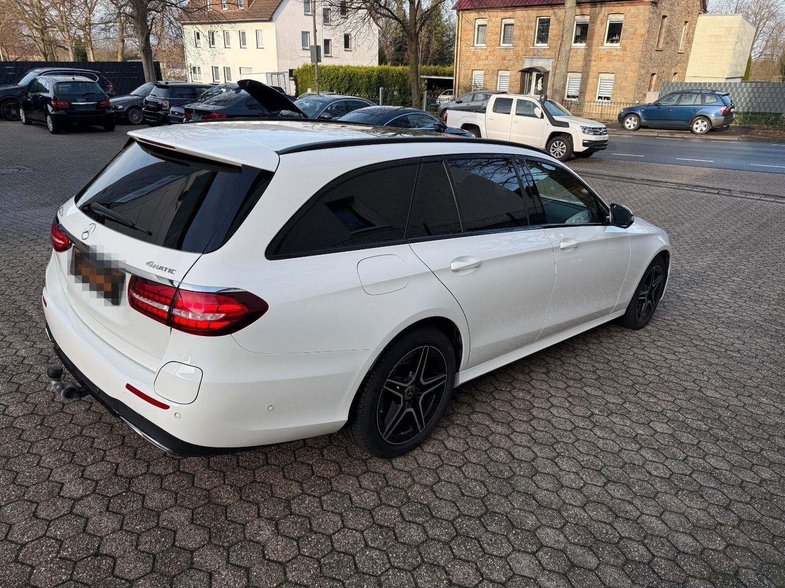 Mercedes-Benz E 300 de 4Matic    AMG SPORT PAKET foto 8