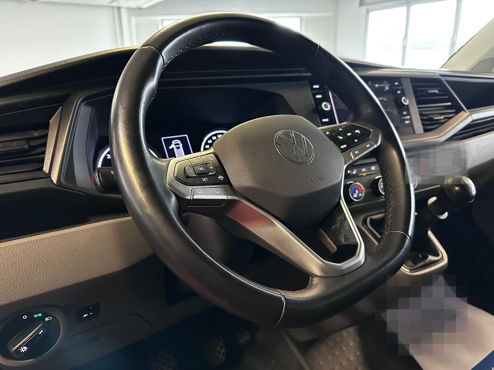 Volkswagen T6.1 Transporter lang 8.Sitzer//1.Hand//Kamera/ foto 14