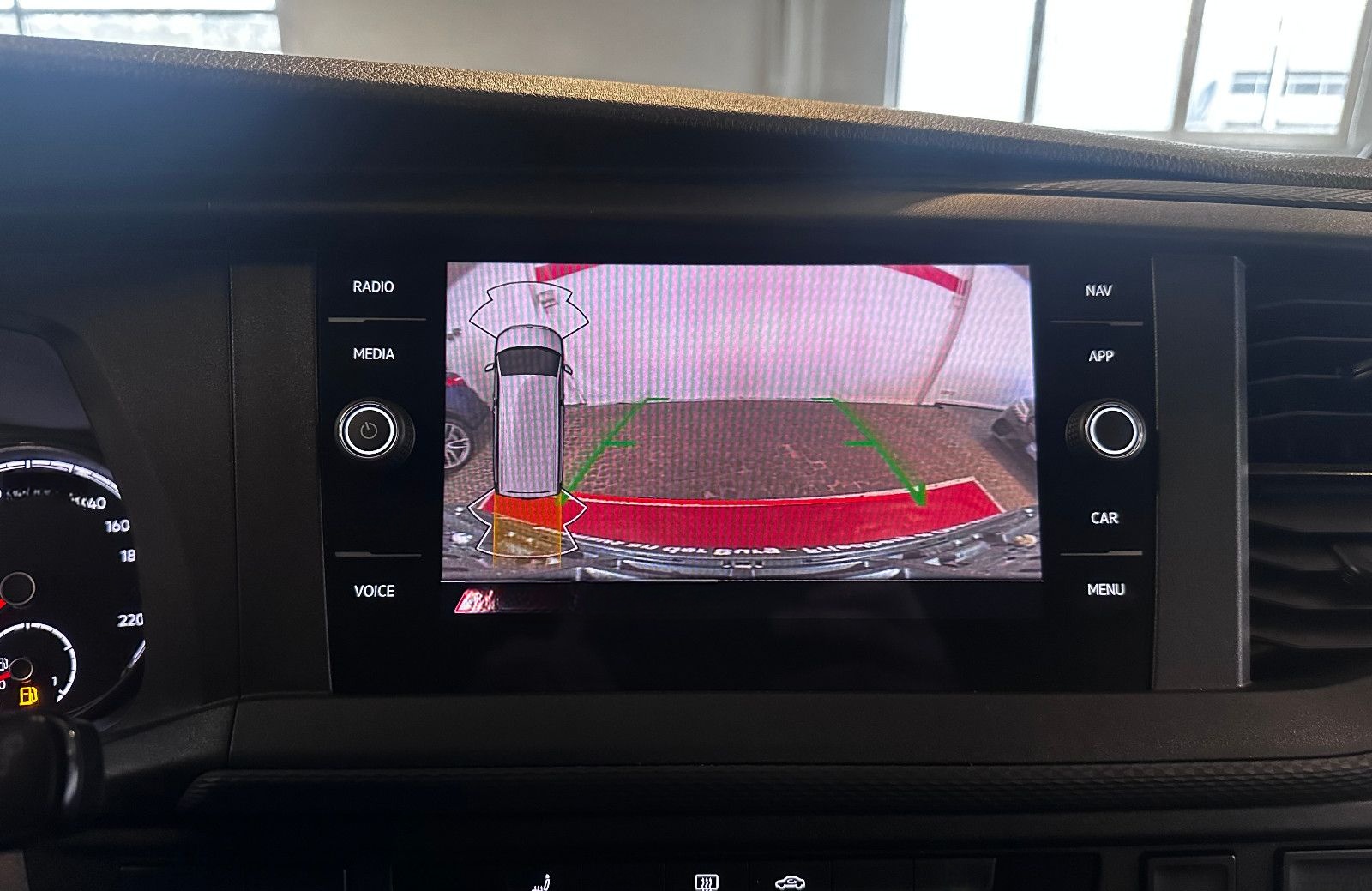 Volkswagen T6.1 Transporter lang 8.Sitzer//1.Hand//Kamera/ foto 19