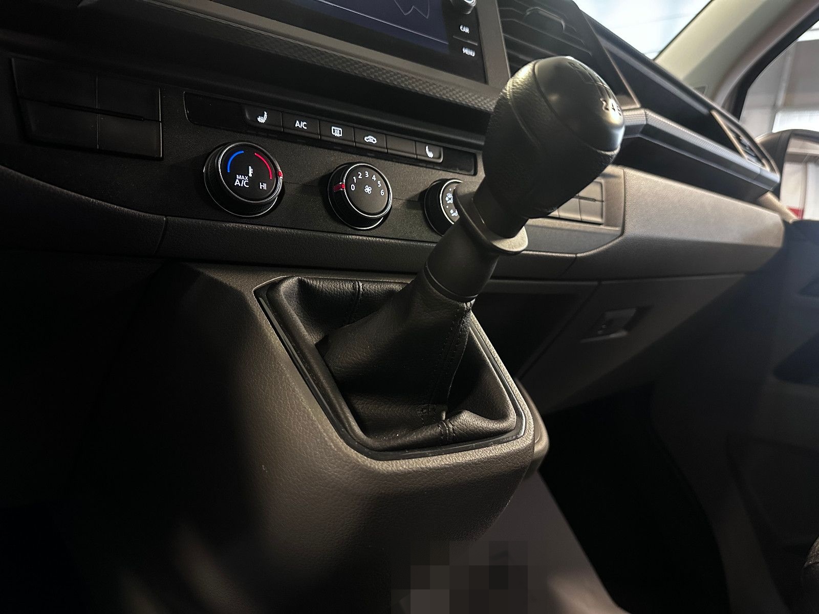 Volkswagen T6.1 Transporter lang 8.Sitzer//1.Hand//Kamera/ foto 20