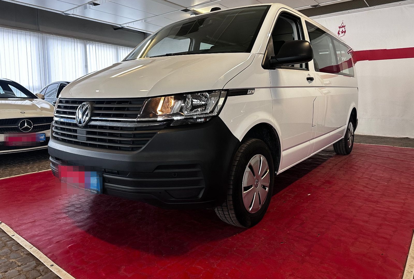 Volkswagen T6.1 Transporter lang 8.Sitzer//1.Hand//Kamera/ foto 3