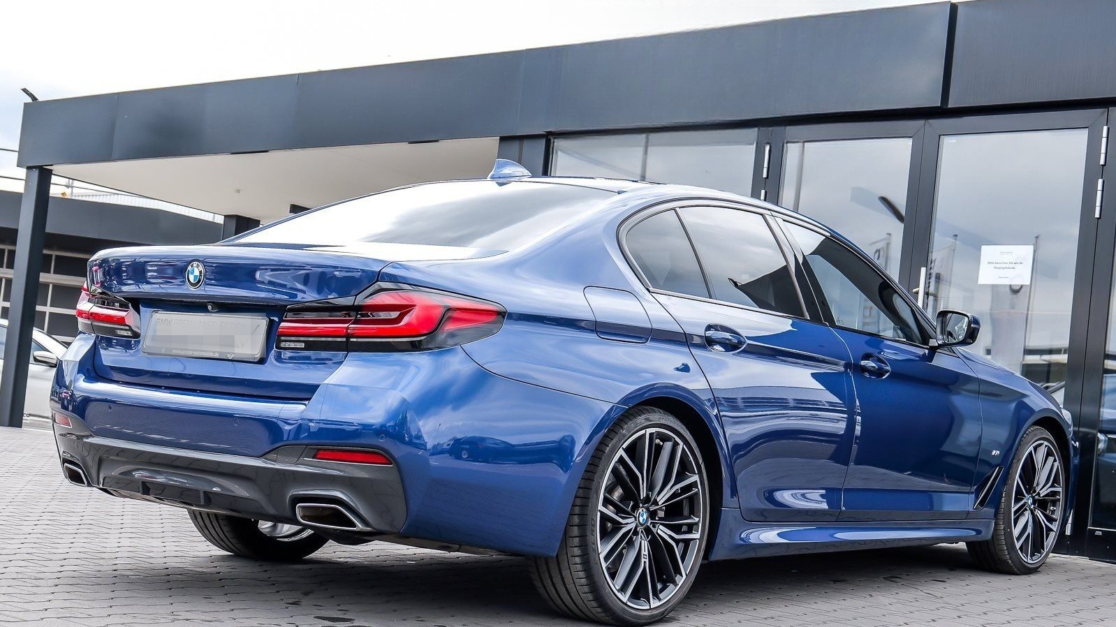 BMW 520d M Sport HUD RFK NAVI Standh. LED PDC V+H foto 2