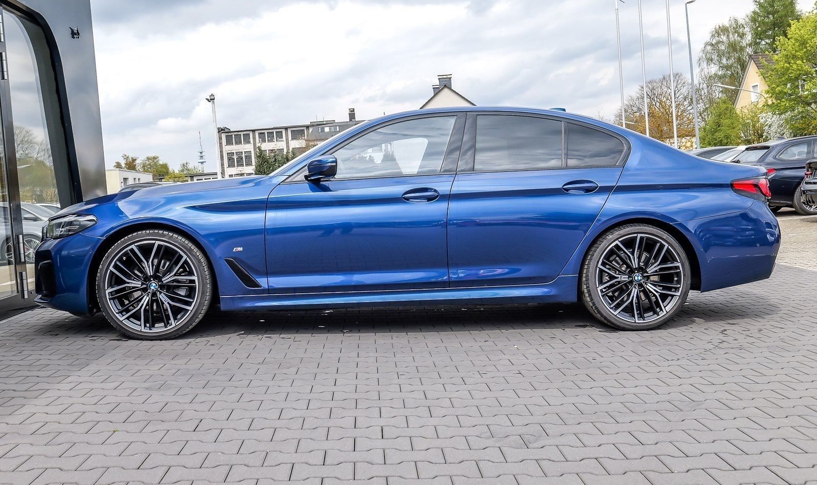 BMW 520d M Sport HUD RFK NAVI Standh. LED PDC V+H foto 9
