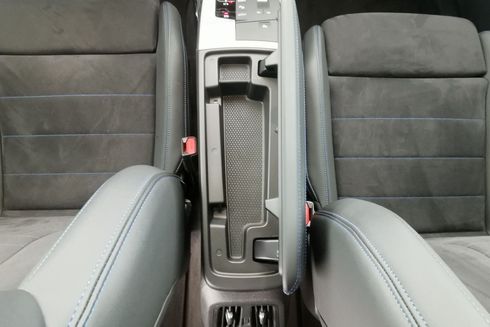 BMW X1 sDrive18d M Sport|ACC|ad.LED|HeadUp|PANO|AHK foto 13