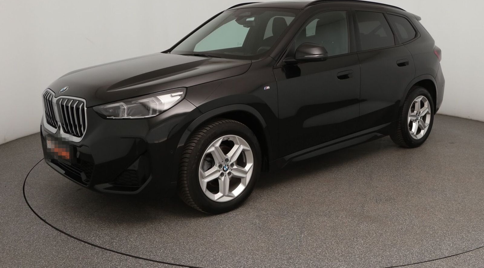 BMW X1 sDrive18d M Sport|ACC|ad.LED|HeadUp|PANO|AHK foto 3