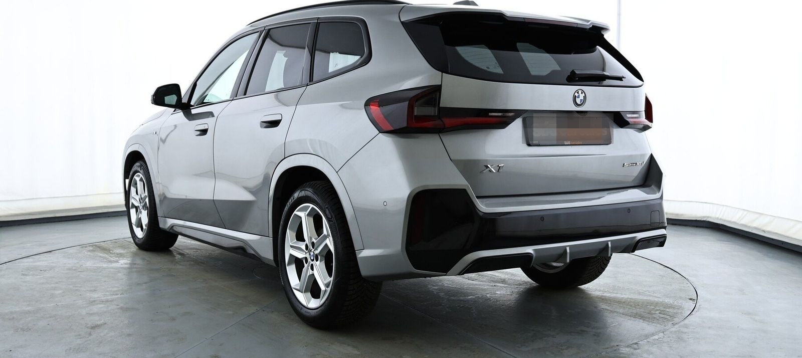 BMW X1 sDrive18d M Sport|ACC|PANO|HeadUp|ad.LED|AHK foto 4