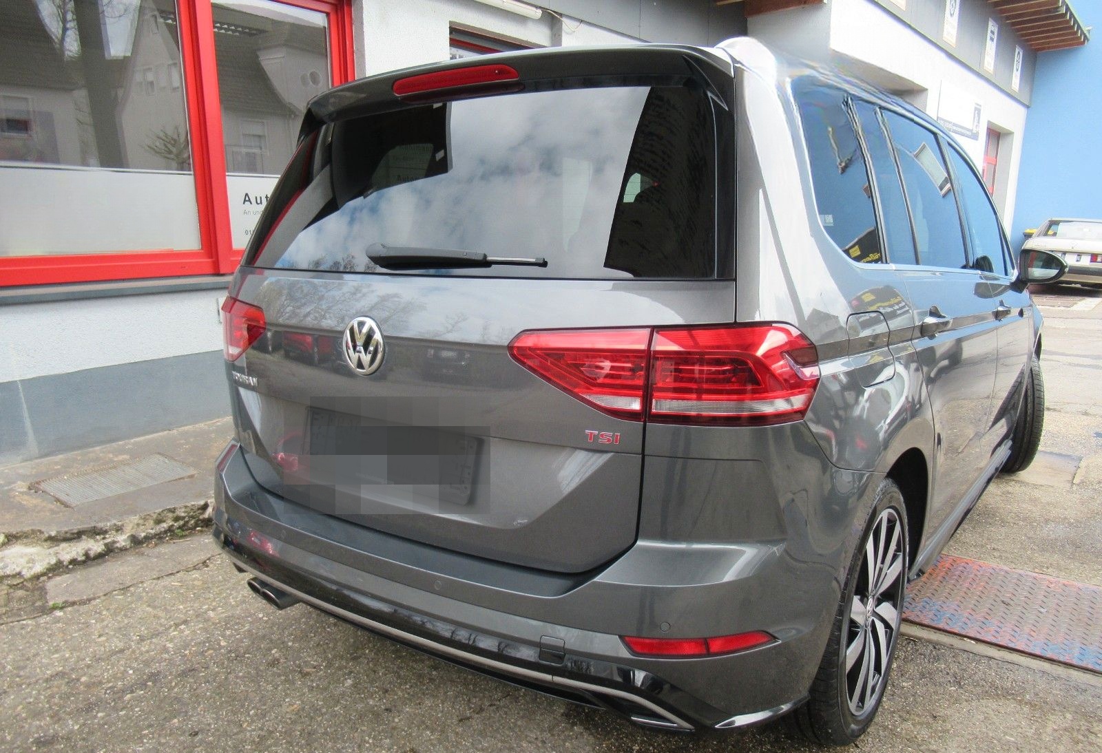 Volkswagen Touran 1.8 TSI DSG Highline 7Sitze R-Line Panora foto 9
