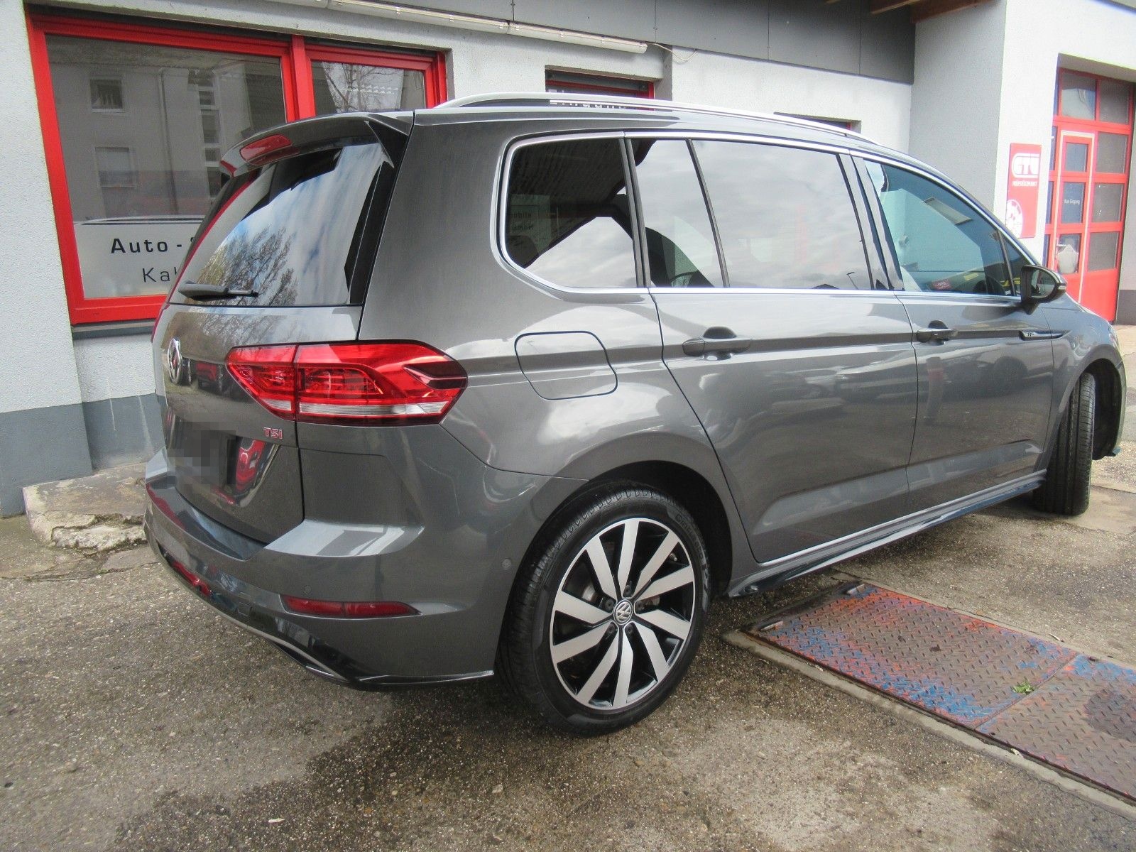 Volkswagen Touran 1.8 TSI DSG Highline 7Sitze R-Line Panora foto 10