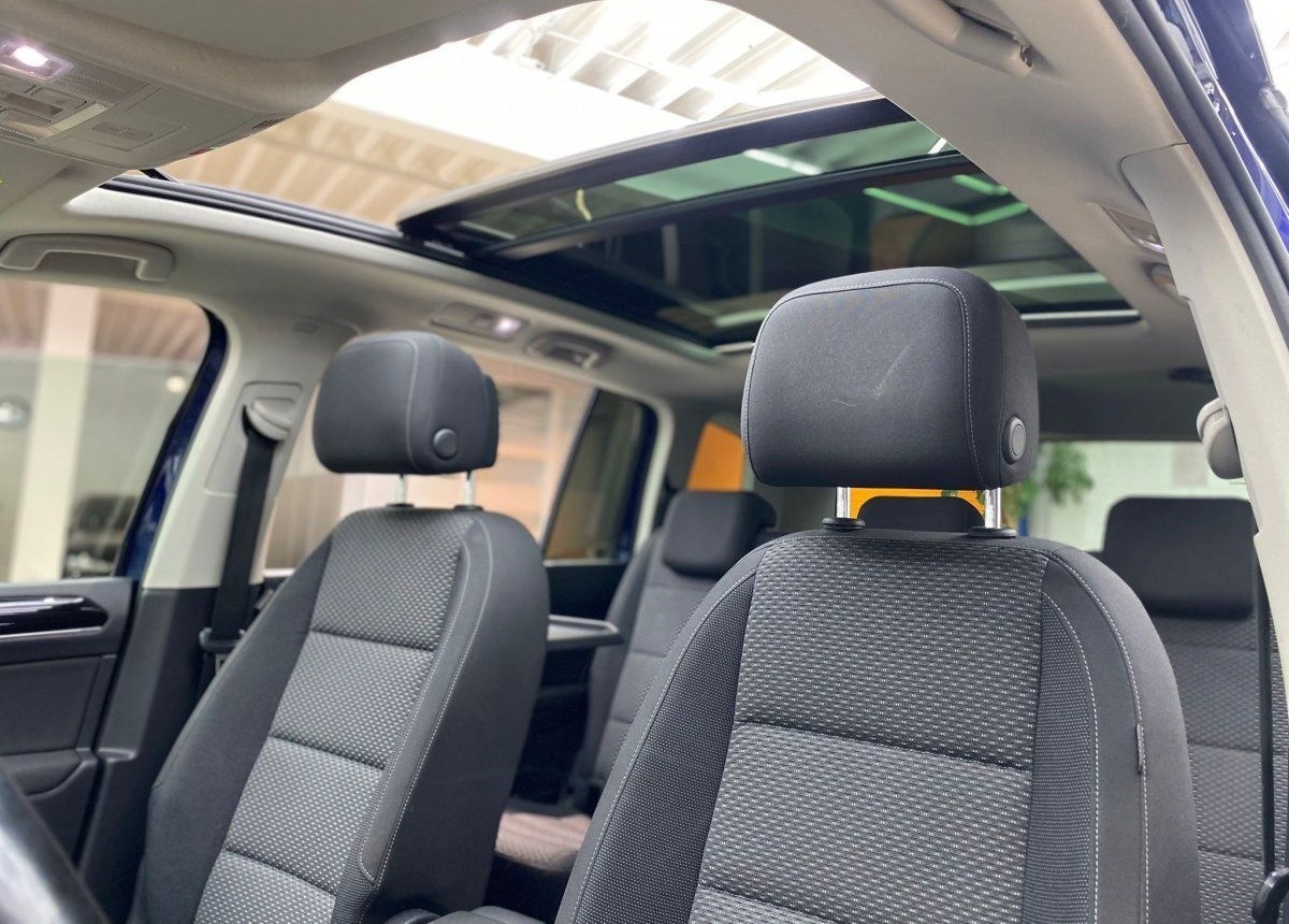 Volkswagen Touran 2.0 TDI Comfortline 1.Hd Pano Navi RueFaK foto 11