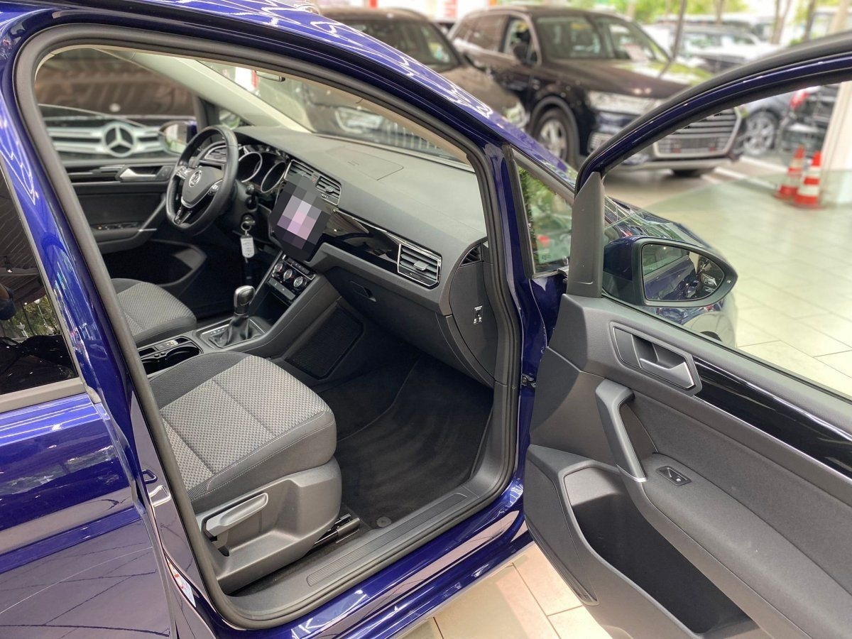Volkswagen Touran 2.0 TDI Comfortline 1.Hd Pano Navi RueFaK foto 14