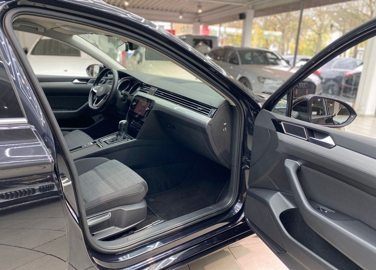 Volkswagen Passat Variant 2.0 TDI Business Automatik Navi T foto 13