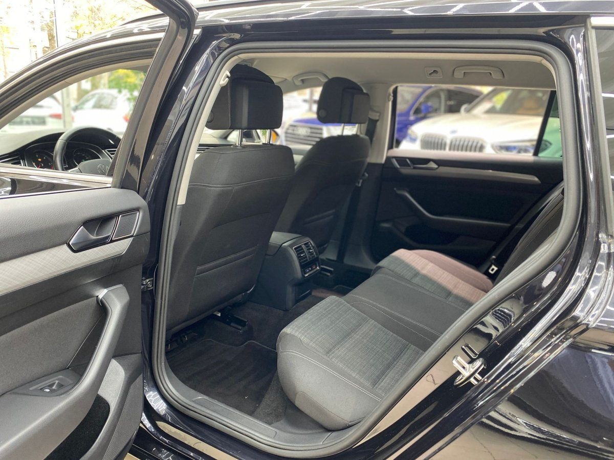 Volkswagen Passat Variant 2.0 TDI Business Automatik Navi T foto 15
