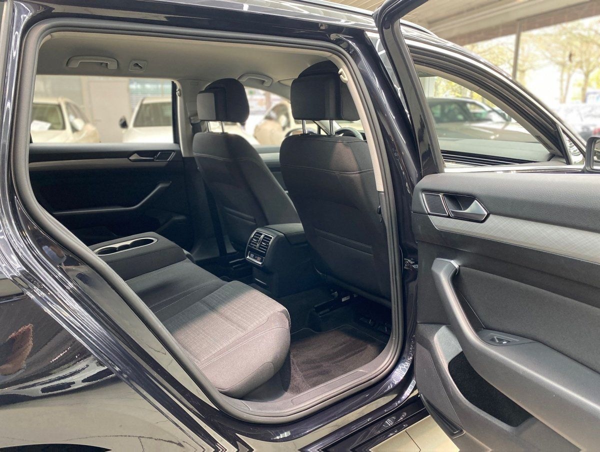 Volkswagen Passat Variant 2.0 TDI Business Automatik Navi T foto 16