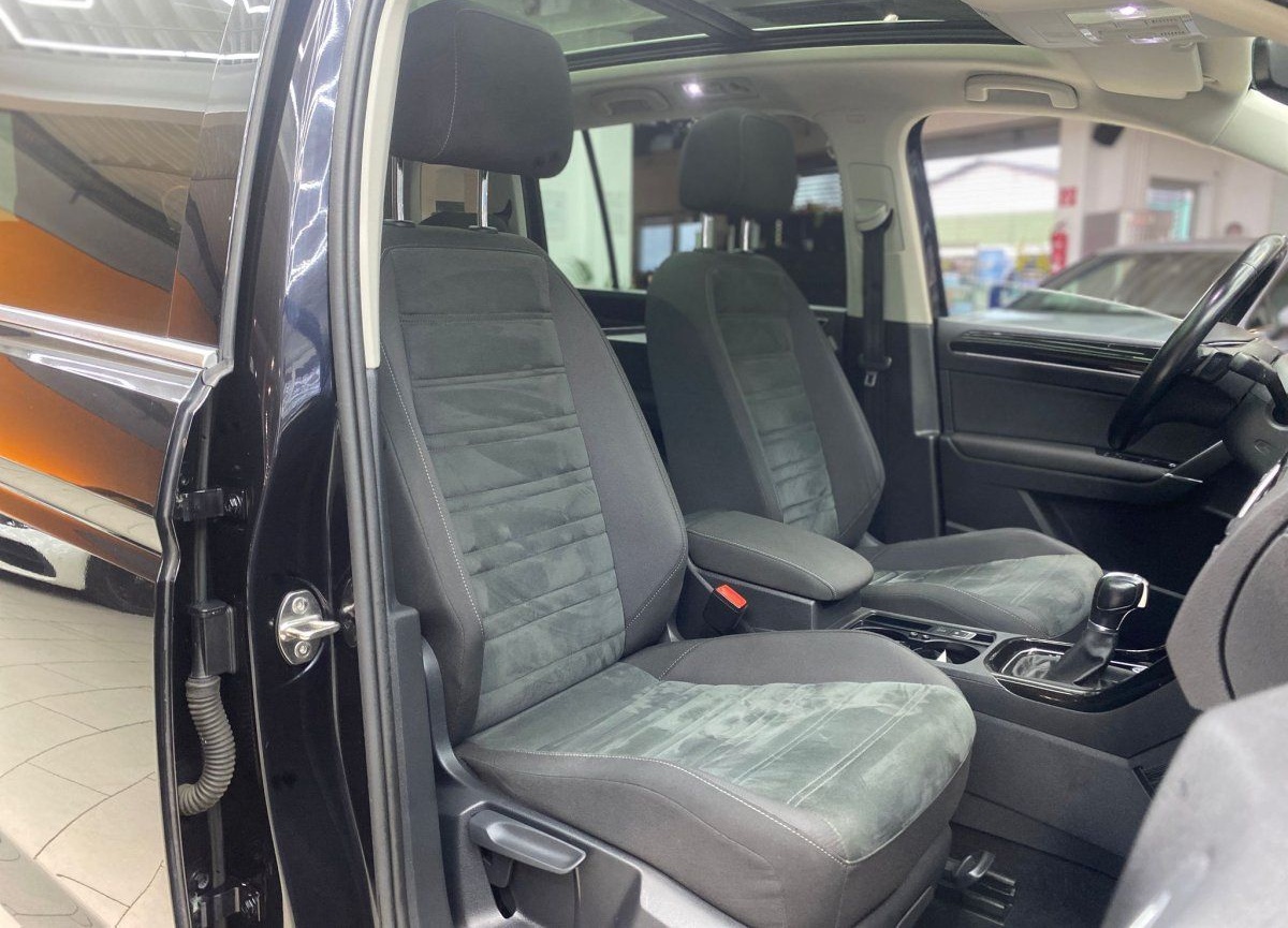 Volkswagen Touran 2.0 TDI Highline Pano Navi LedLenkr. Scha foto 15