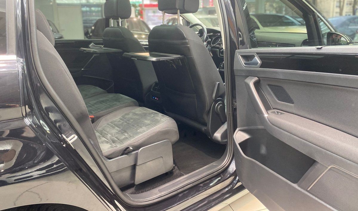 Volkswagen Touran 2.0 TDI Highline Pano Navi LedLenkr. Scha foto 17