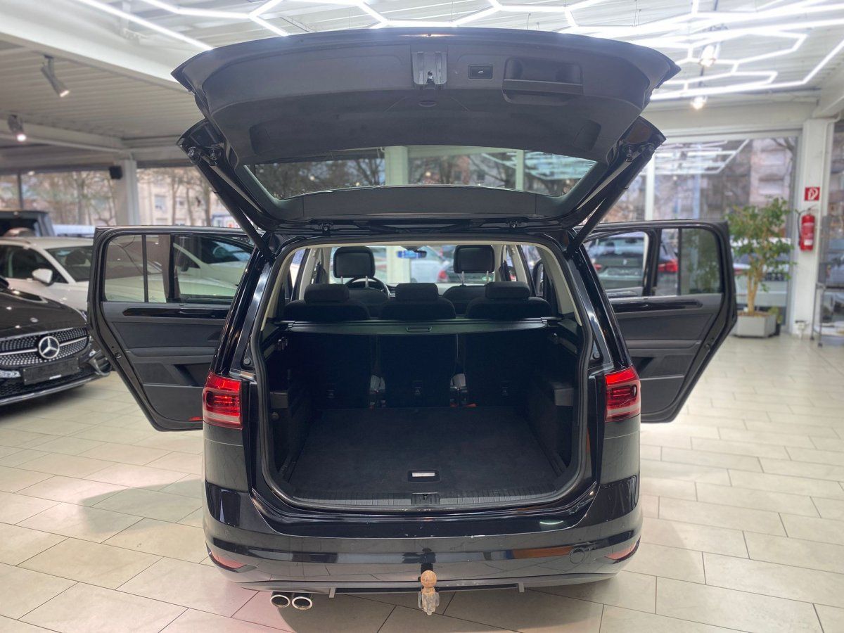 Volkswagen Touran 2.0 TDI Highline Pano Navi LedLenkr. Scha foto 20