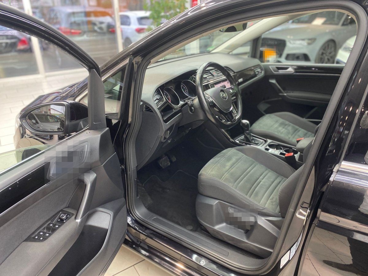 Volkswagen Touran 2.0 TDI Highline Pano Navi LedLenkr. Scha foto 9
