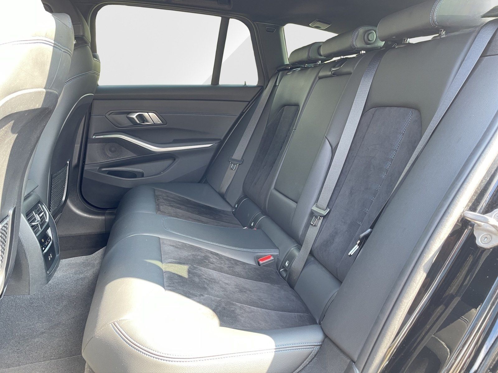 BMW 330d Touring/ M Sport/ DrivAss Prof./ ParkAss/ H foto 13