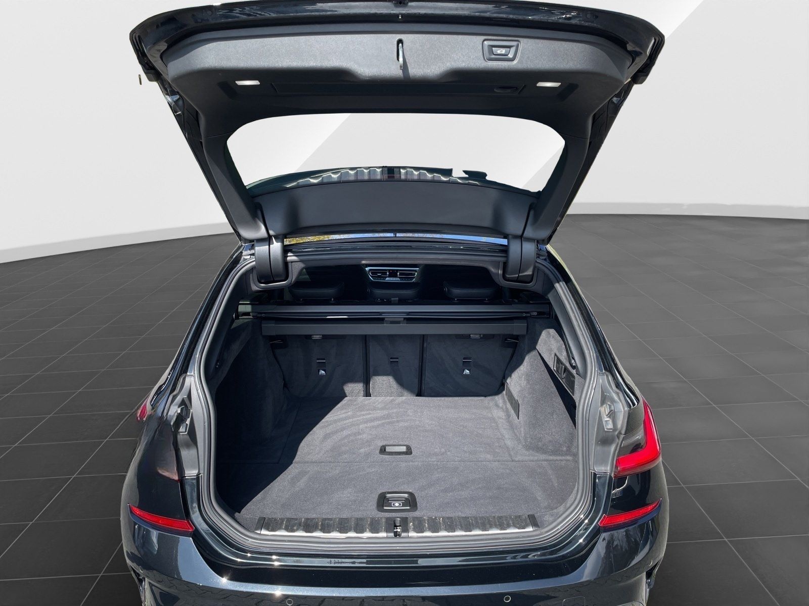 BMW 330d Touring/ M Sport/ DrivAss Prof./ ParkAss/ H foto 14