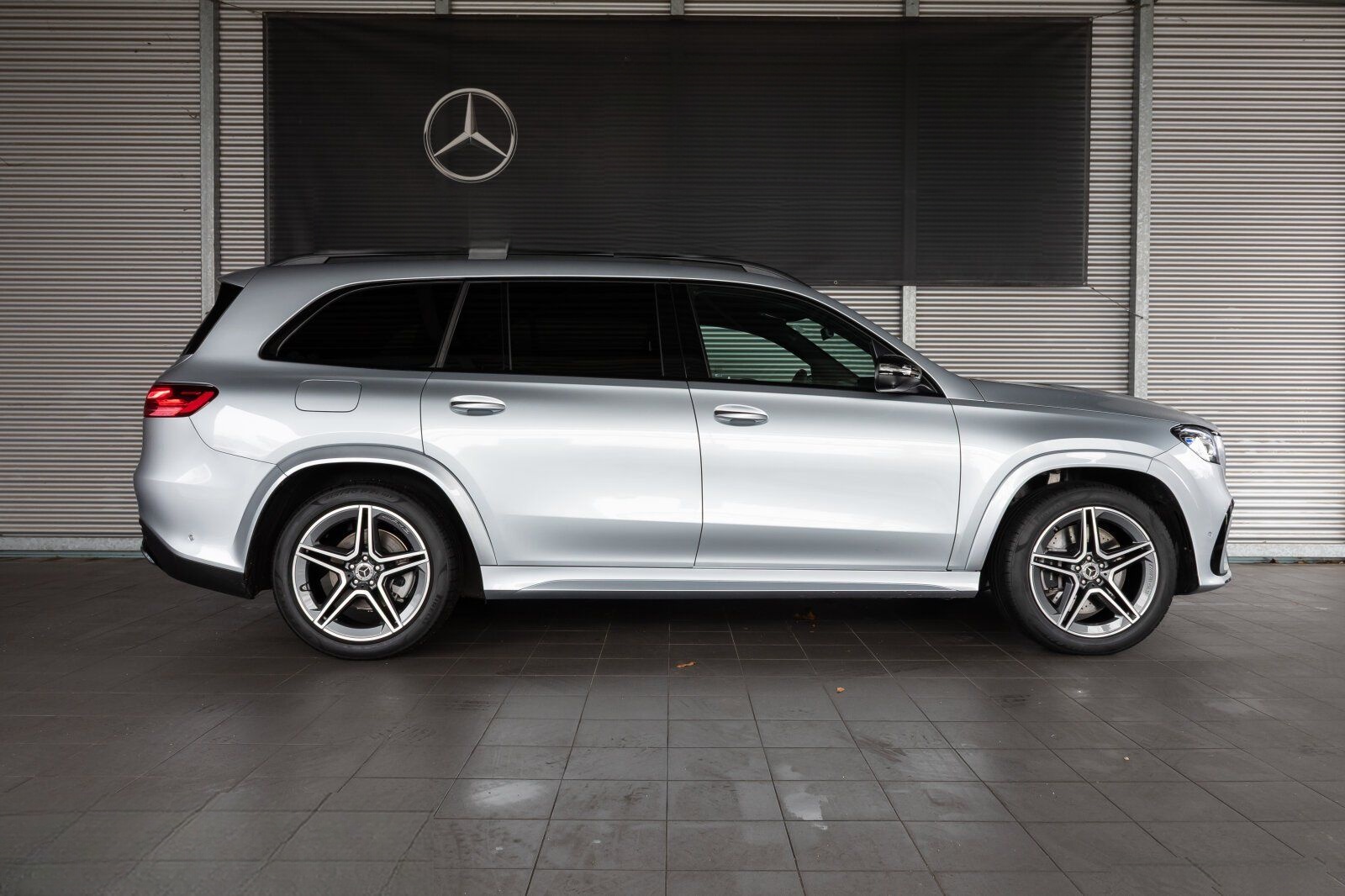 Mercedes-Benz GLS 350 d 4M AMG Night 21" Fondklima Sitzklima foto 5