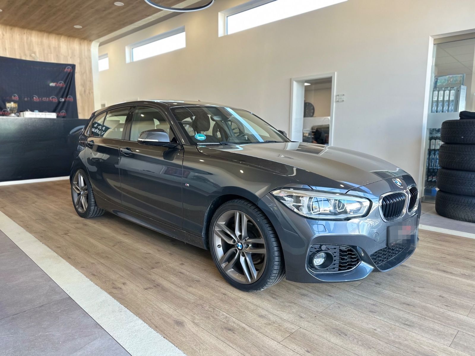 BMW 120d Limousine  Edition M Sport foto 4