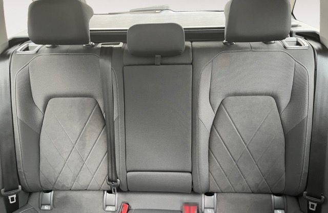 Volkswagen Golf VIII Variant 1.5 eTSI DSG Style Navi,Pano,K foto 13
