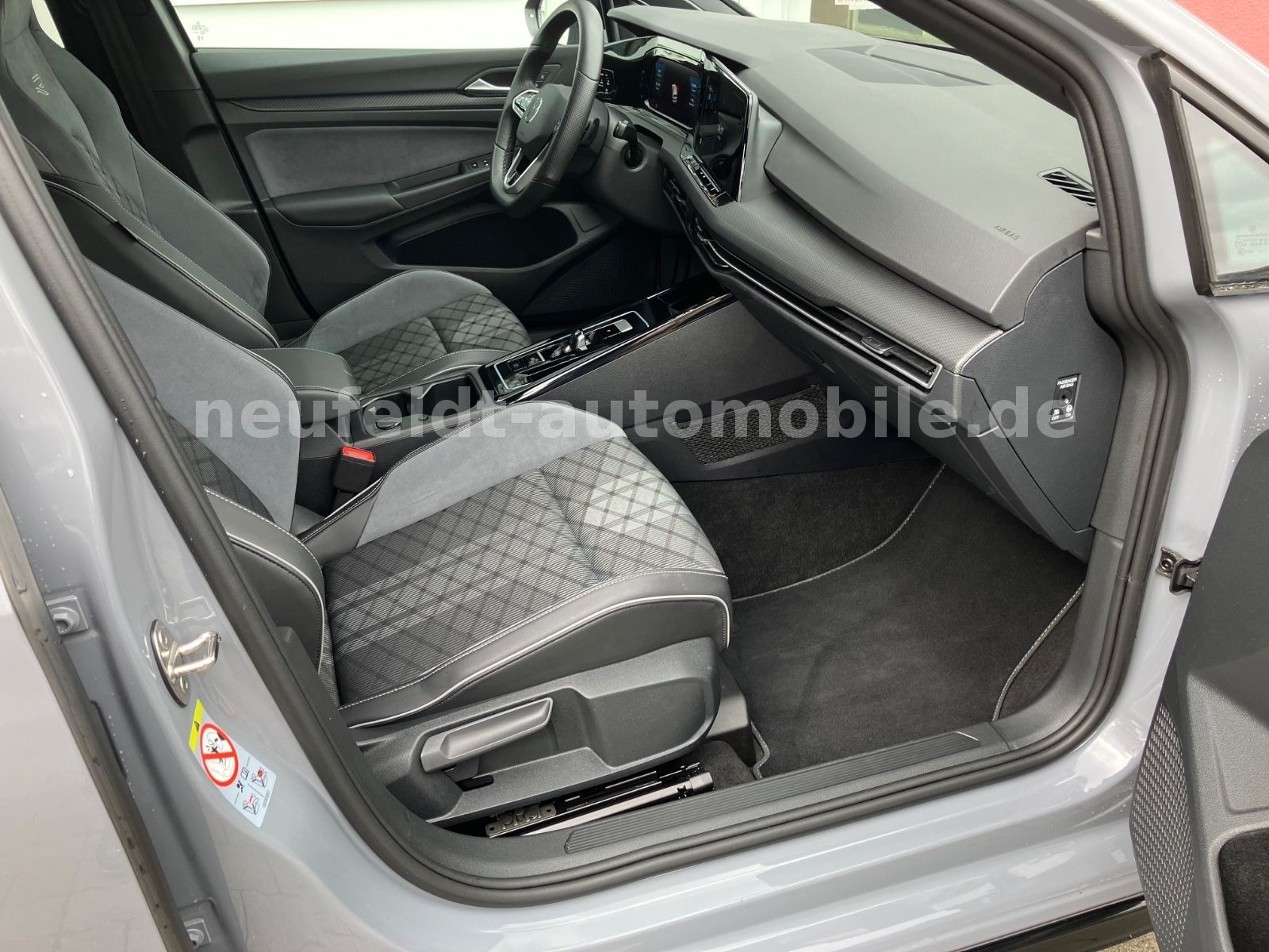 Volkswagen Golf R-Line Black Style Matrix AHK Harman Kardon foto 14
