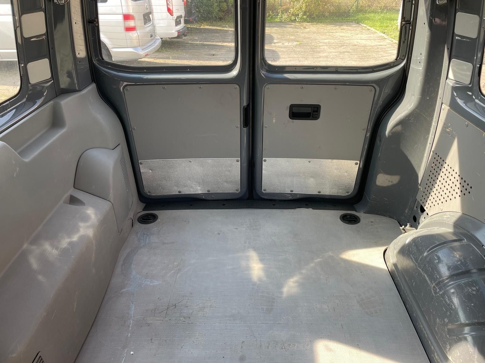 Volkswagen T5 Transporter Kasten Kombi lang 4Motion foto 25