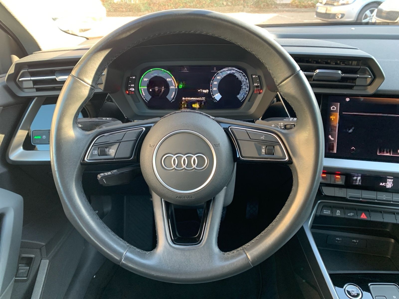 Audi A3 Sportback 40 TFSIe S tronic KAM TEL PDC GRA foto 16