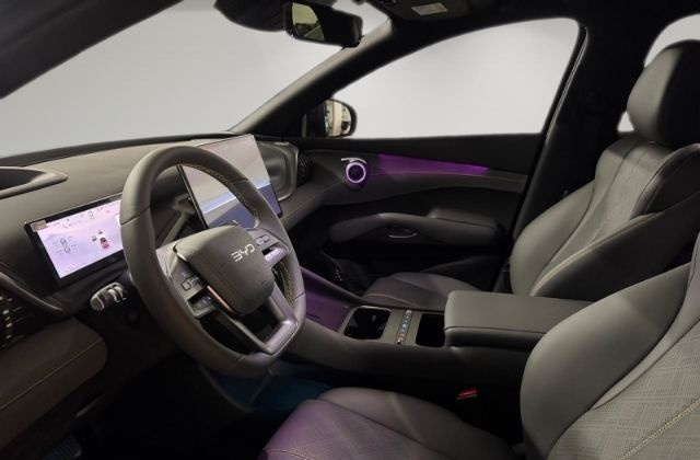 BYD ATTO 3 EVO Excellence AWD 360Kamera/Pano/Navi/Wä foto 5