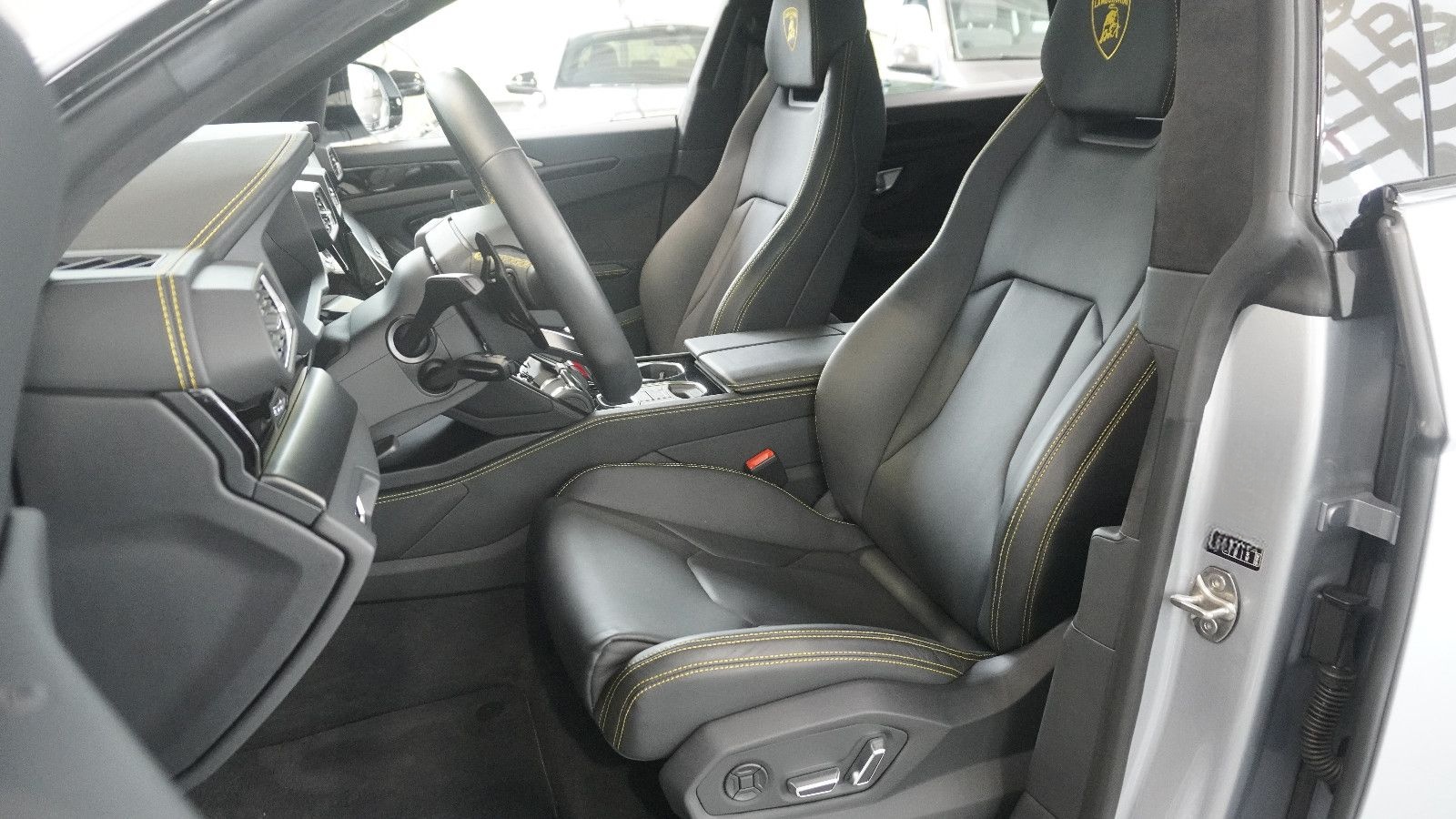 Lamborghini Urus  4.0 V8 Sport*PANO*SOFT*B&O*23" foto 8