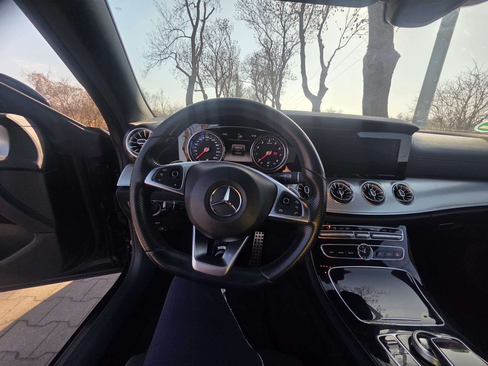 Mercedes-Benz E 400 4MATIC Autom. - foto 8
