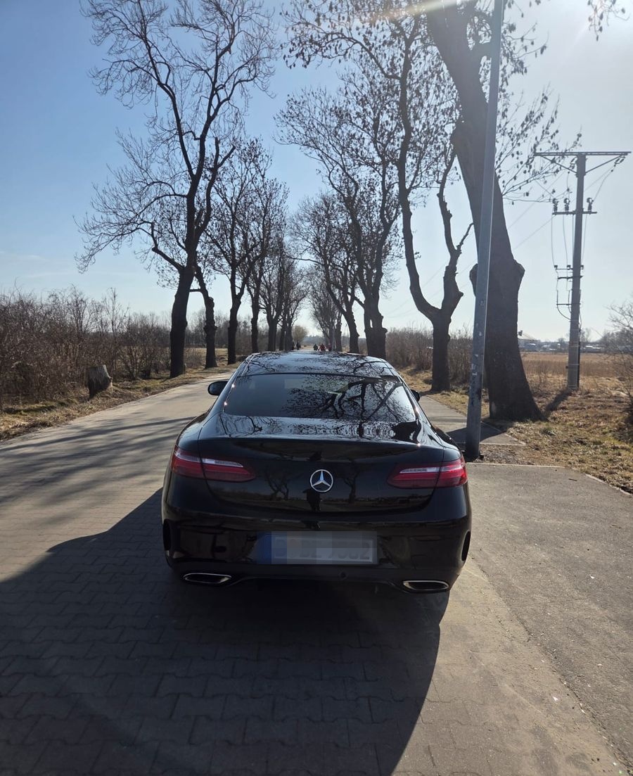 Mercedes-Benz E 400 4MATIC Autom. - foto 10
