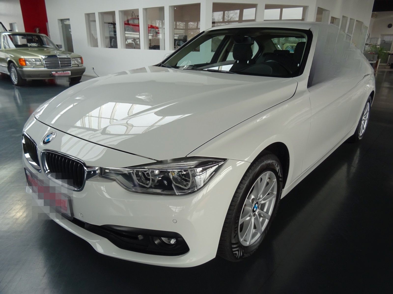 BMW 320d Advantage/ Automatik/ Navi/ LED/ PDC foto 2