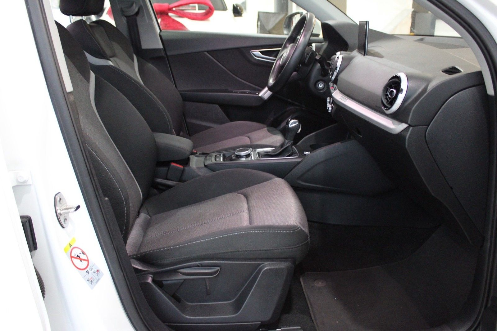 Audi Q2 35 TFSI advanced Carplay-Navi*LED foto 11
